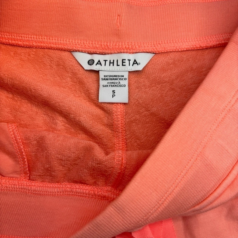 Athleta NWT Balance 4" Shortie in Coral Size Small - Picture 3 of 6